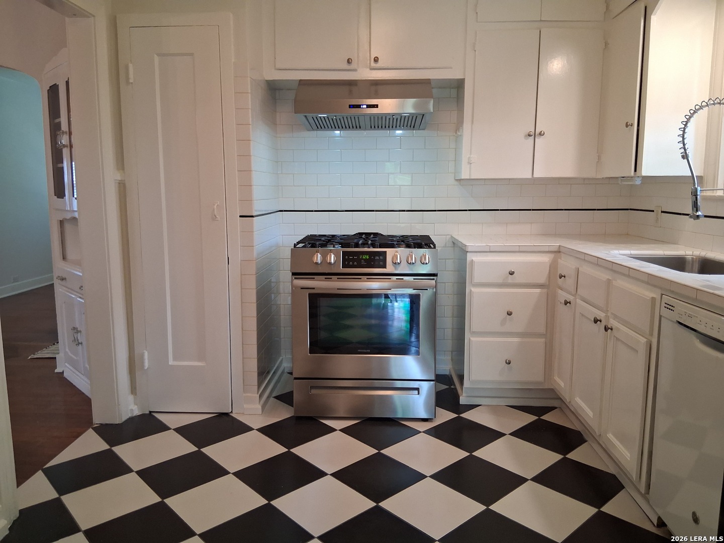 315 W Ridgewood Court San Antonio TX 78212