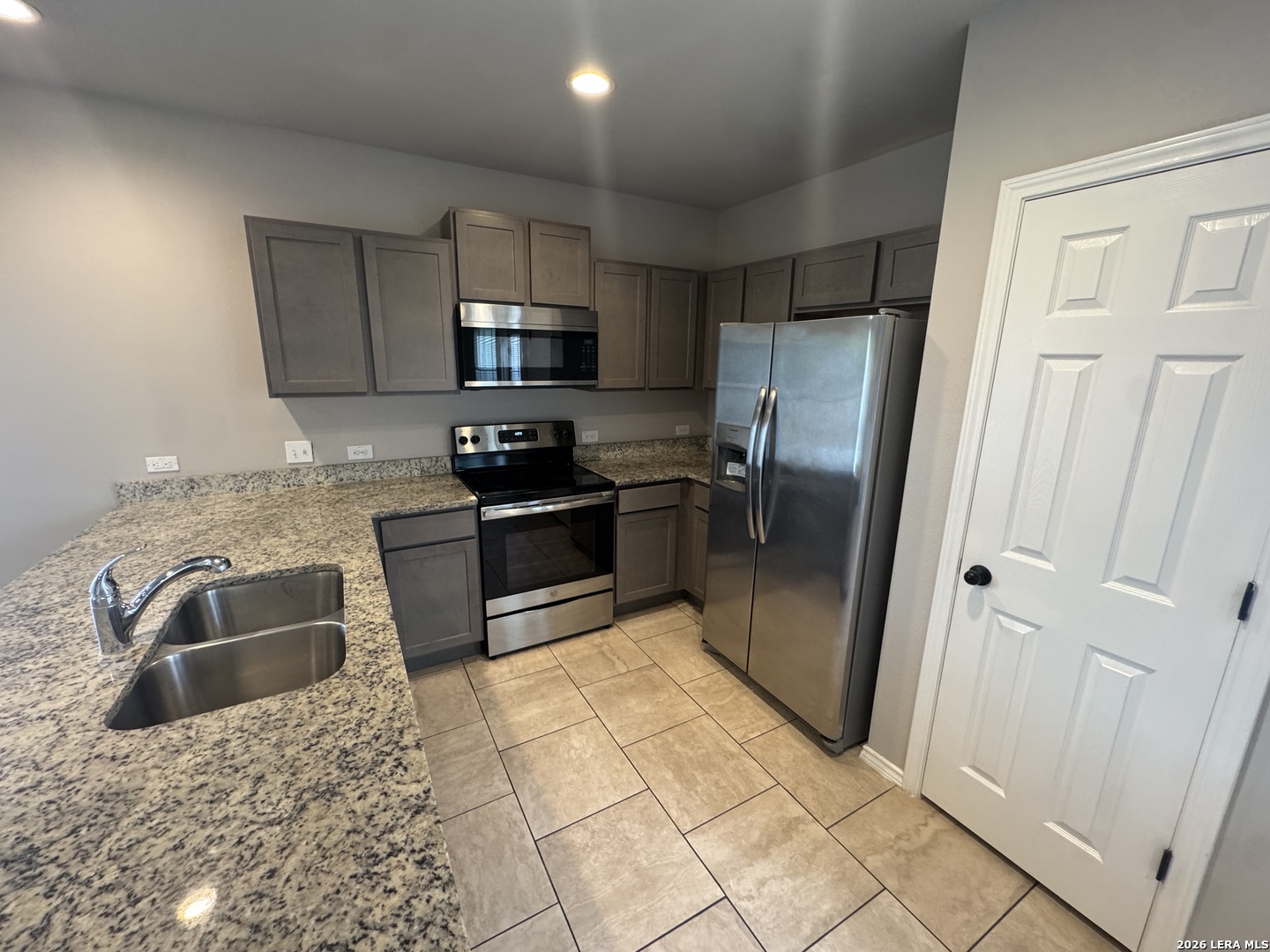 4122 Swans Landing San Antonio TX 78217