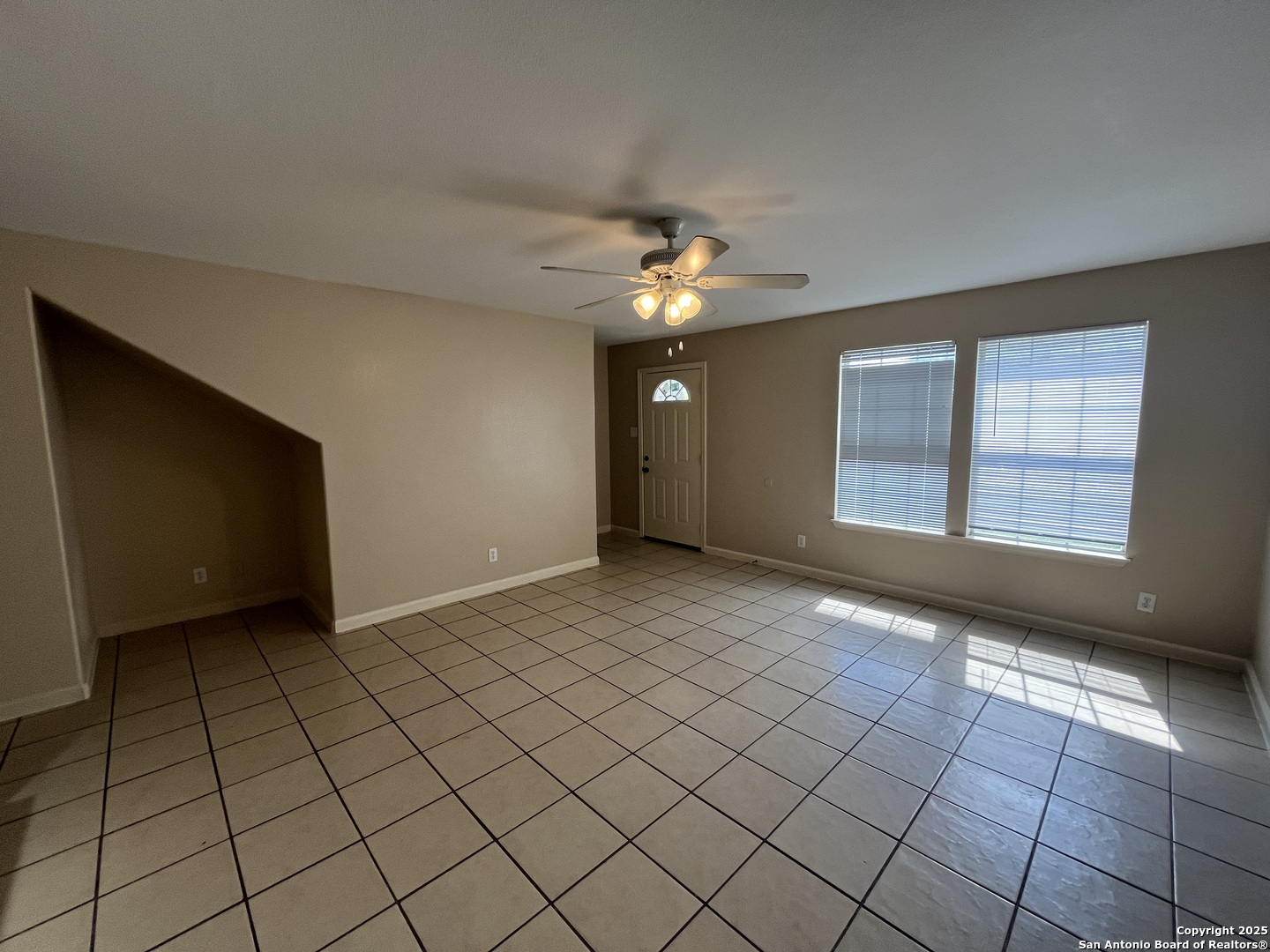 5202 Fountain Lake San Antonio TX 78244