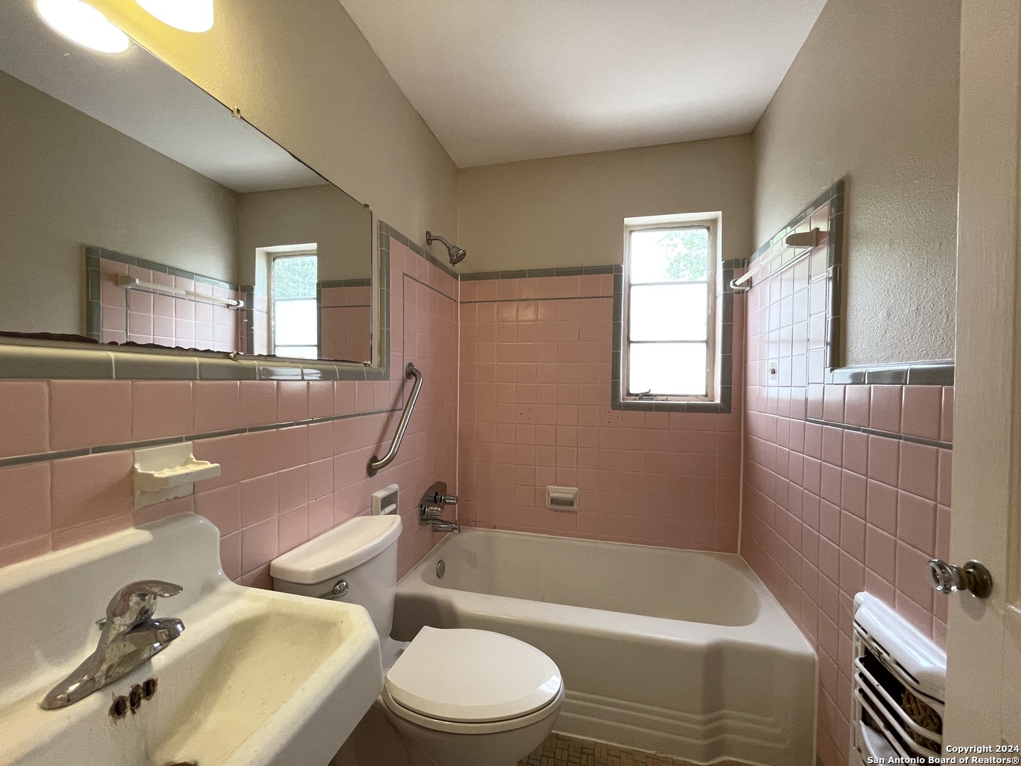 519 W Lynwood Avenue San Antonio TX 78212