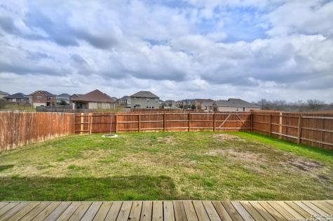 3302 Uresti Fields Converse TX 78109
