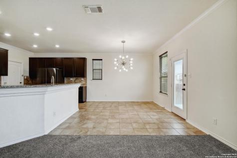 3302 Uresti Fields Converse TX 78109