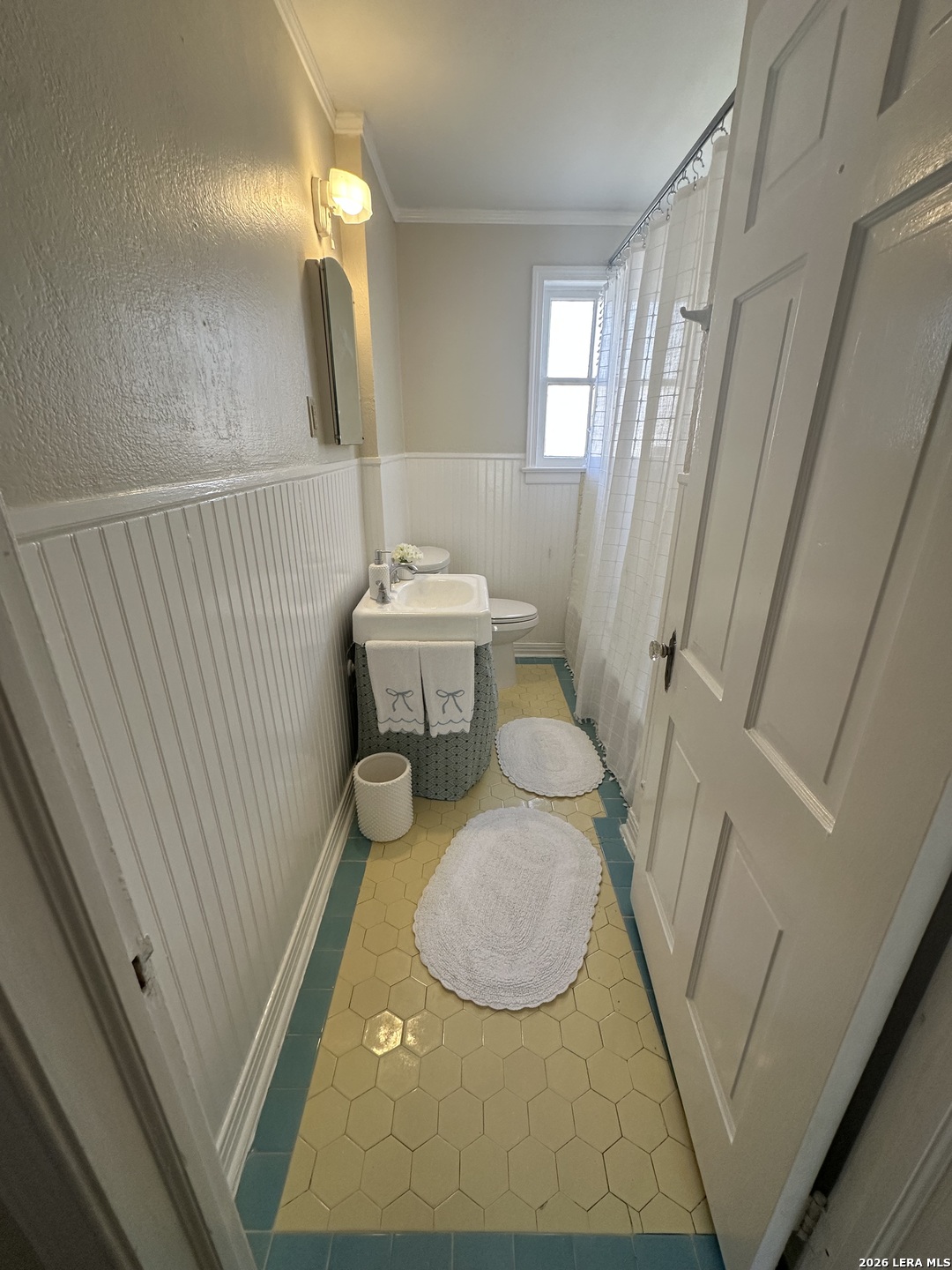 147 Thomas Jefferson San Antonio TX 78228