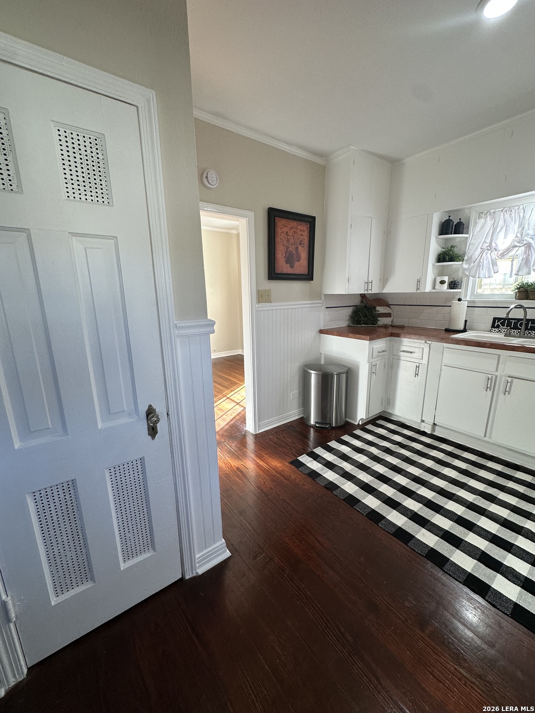 147 Thomas Jefferson San Antonio TX 78228