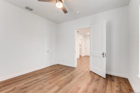 918 Mcilvaine San Antonio TX 78201