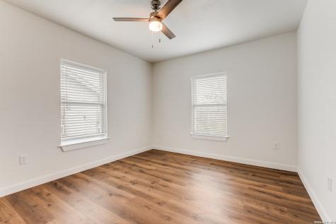 918 Mcilvaine San Antonio TX 78201