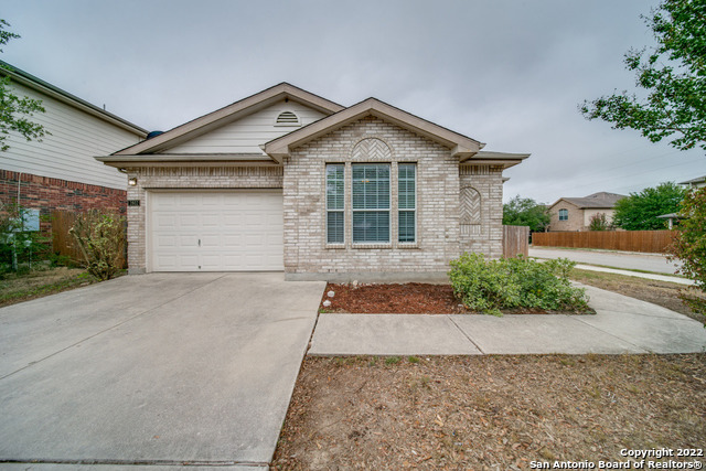 2802 Crusader Bend Schertz TX 78108