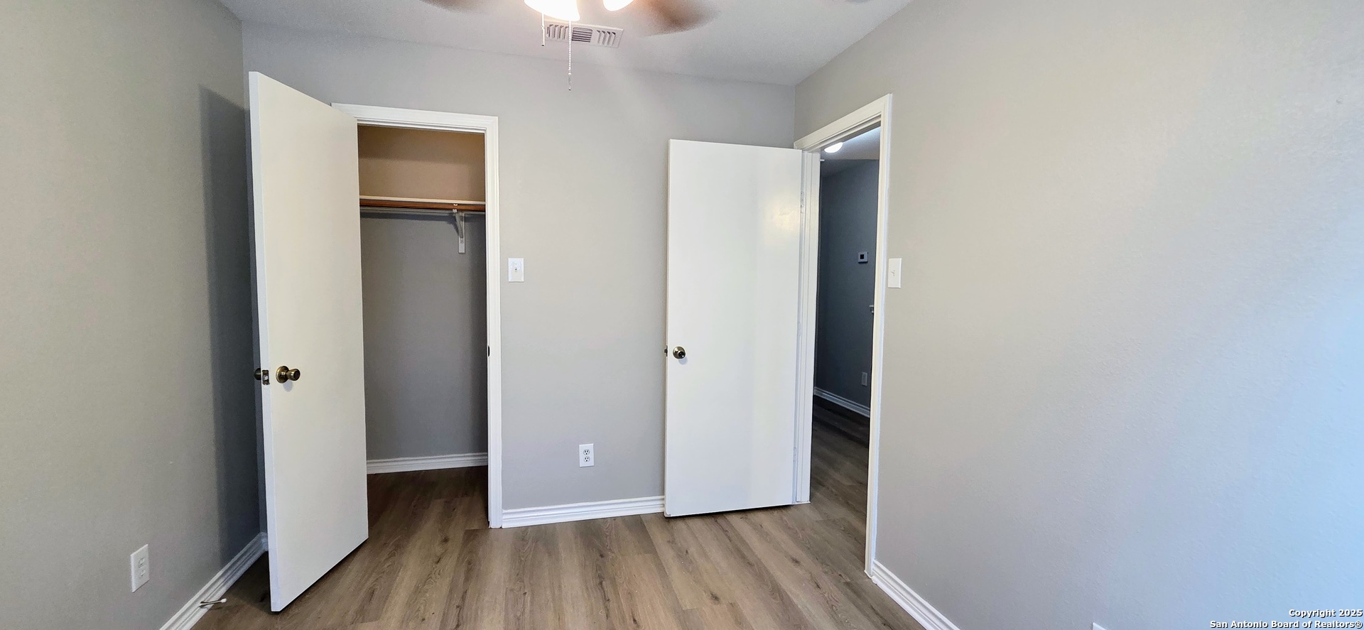 7814 Kingsbury Wood San Antonio TX 78240