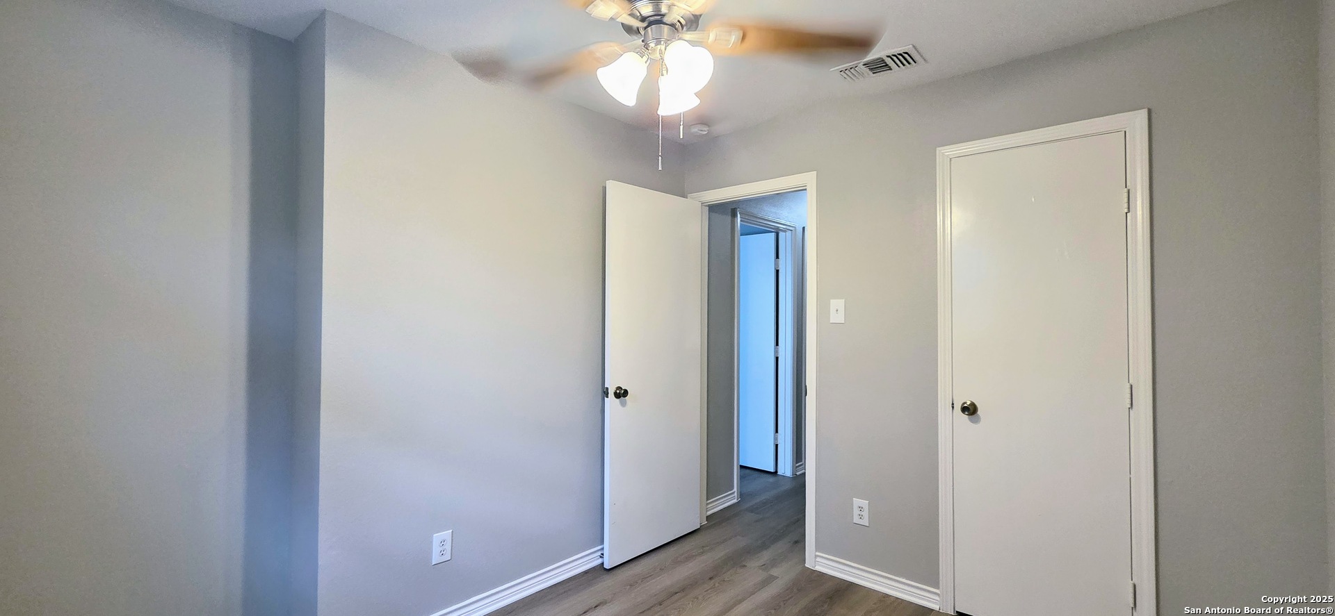 7814 Kingsbury Wood San Antonio TX 78240