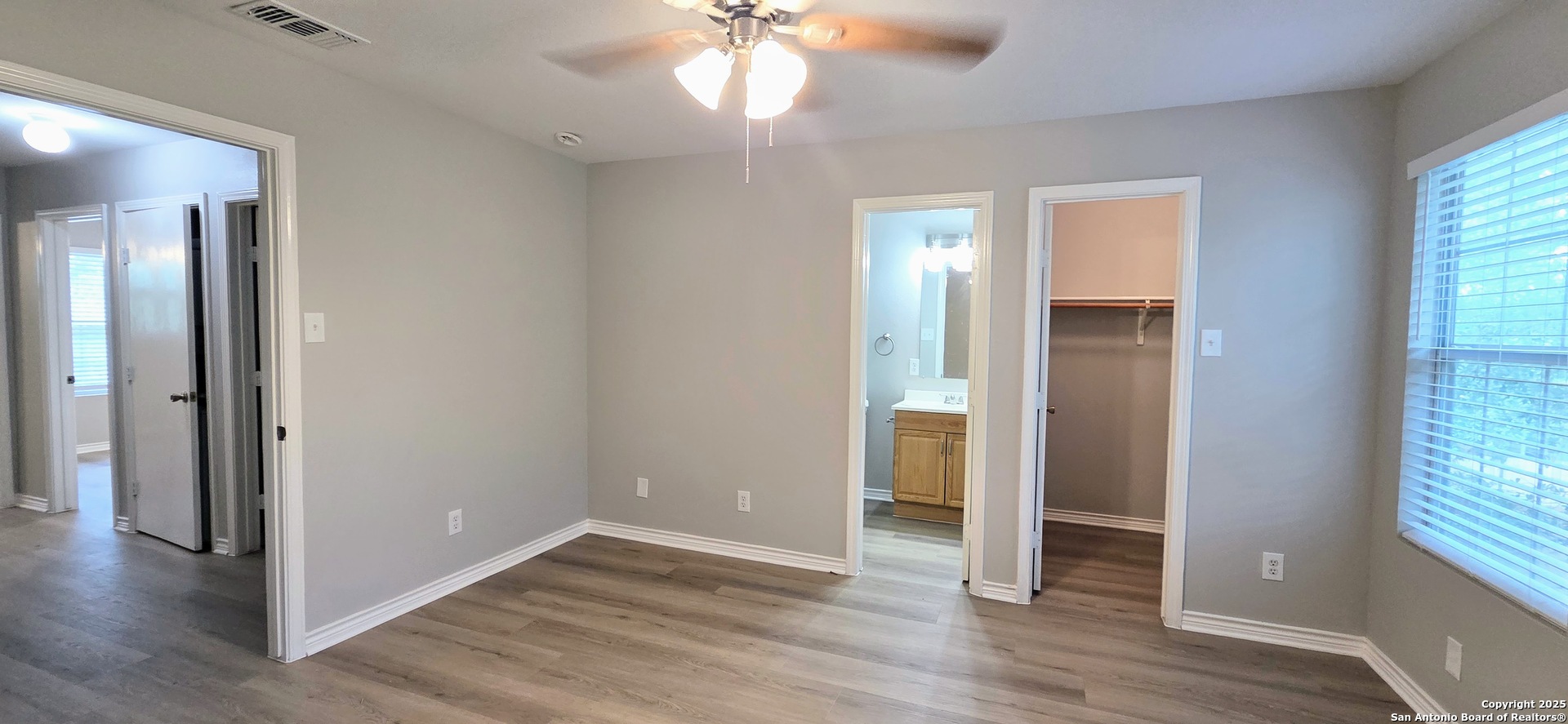 7814 Kingsbury Wood San Antonio TX 78240