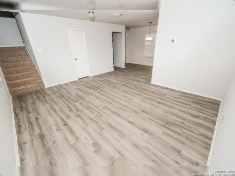 2335 Applewhite Meadow San Antonio TX 78224
