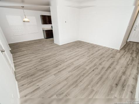 2335 Applewhite Meadow San Antonio TX 78224