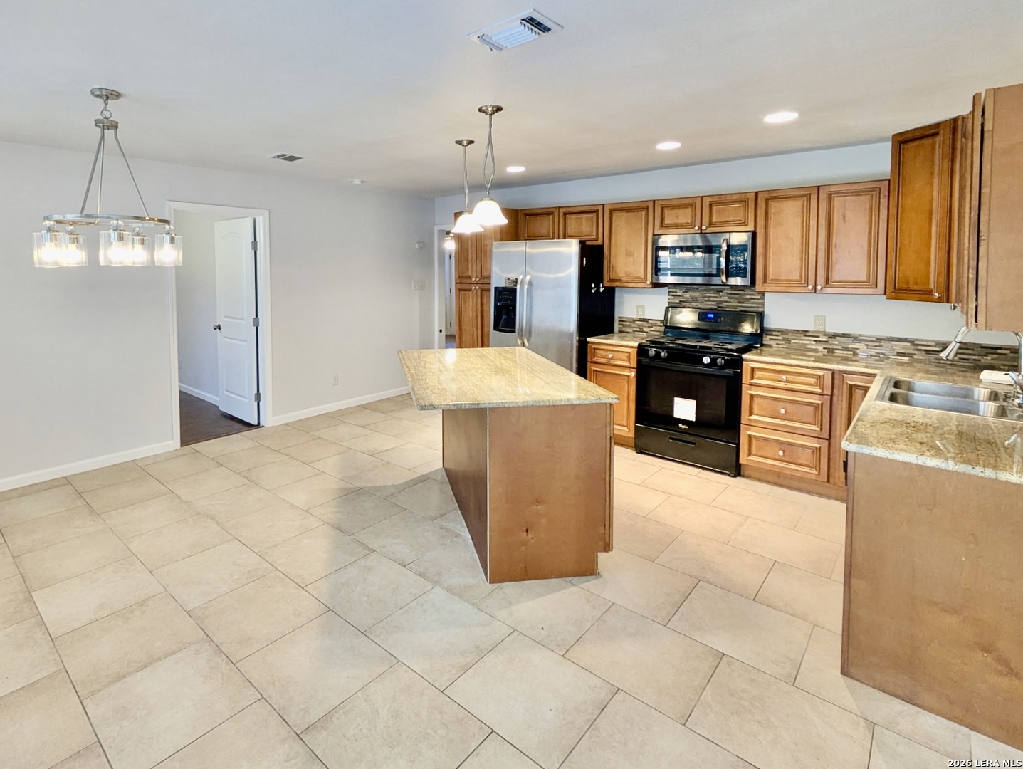 304 E Mistletoe San Antonio TX 78212