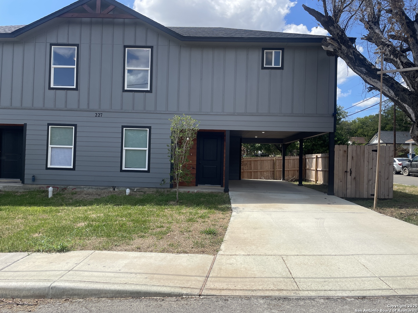 227 S Grimes Street San Antonio TX 78203