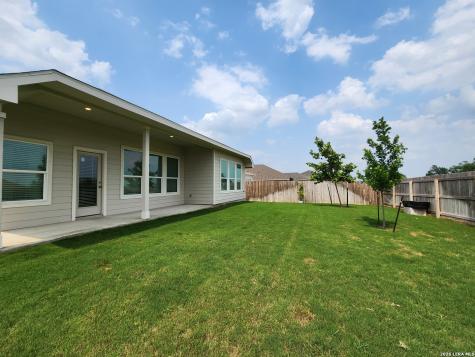 5923 Corsicana Cove Seguin TX 78155