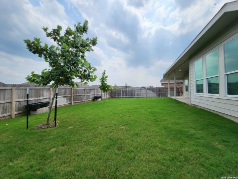 5923 Corsicana Cove Seguin TX 78155
