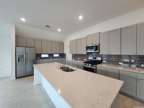 5923 Corsicana Cove Seguin TX 78155