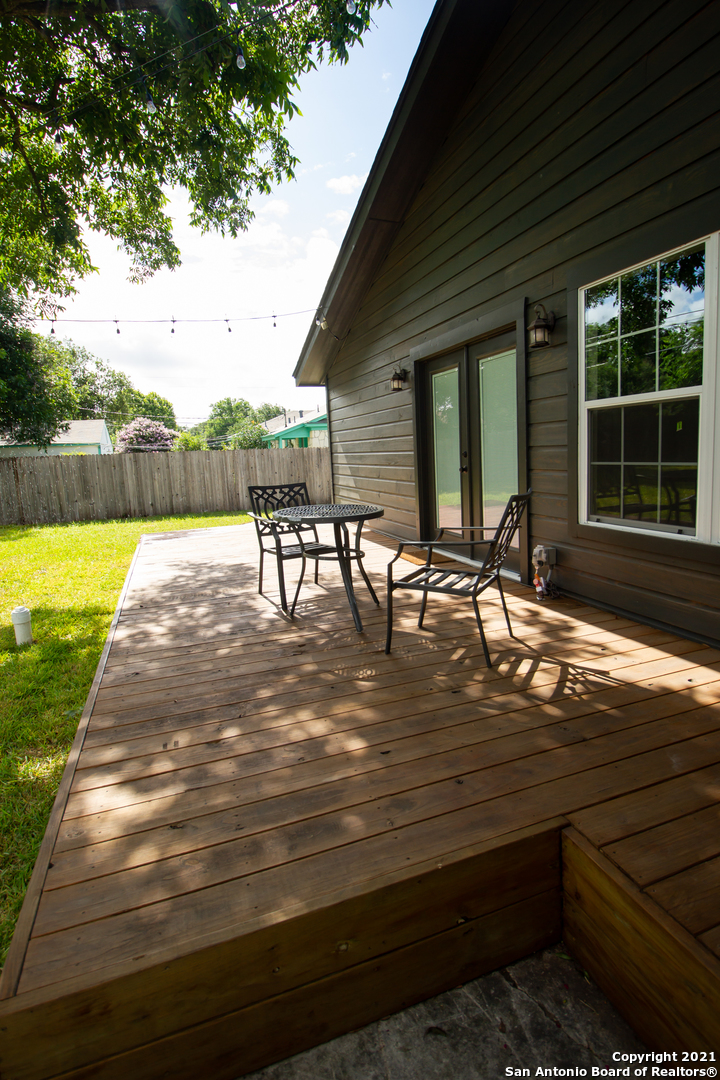 245 Calumet Place San Antonio TX 78209