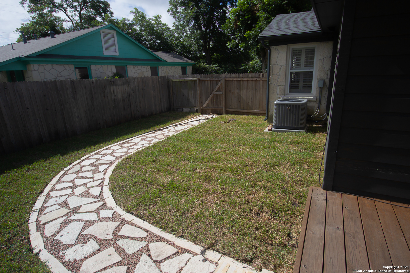245 Calumet Place San Antonio TX 78209