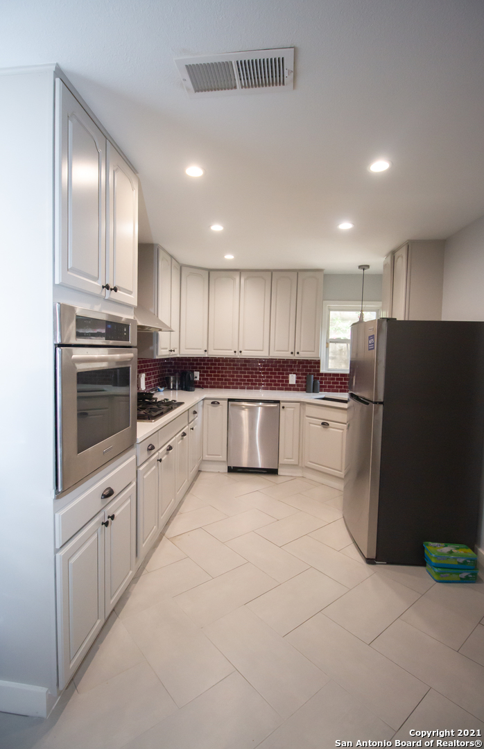 245 Calumet Place San Antonio TX 78209