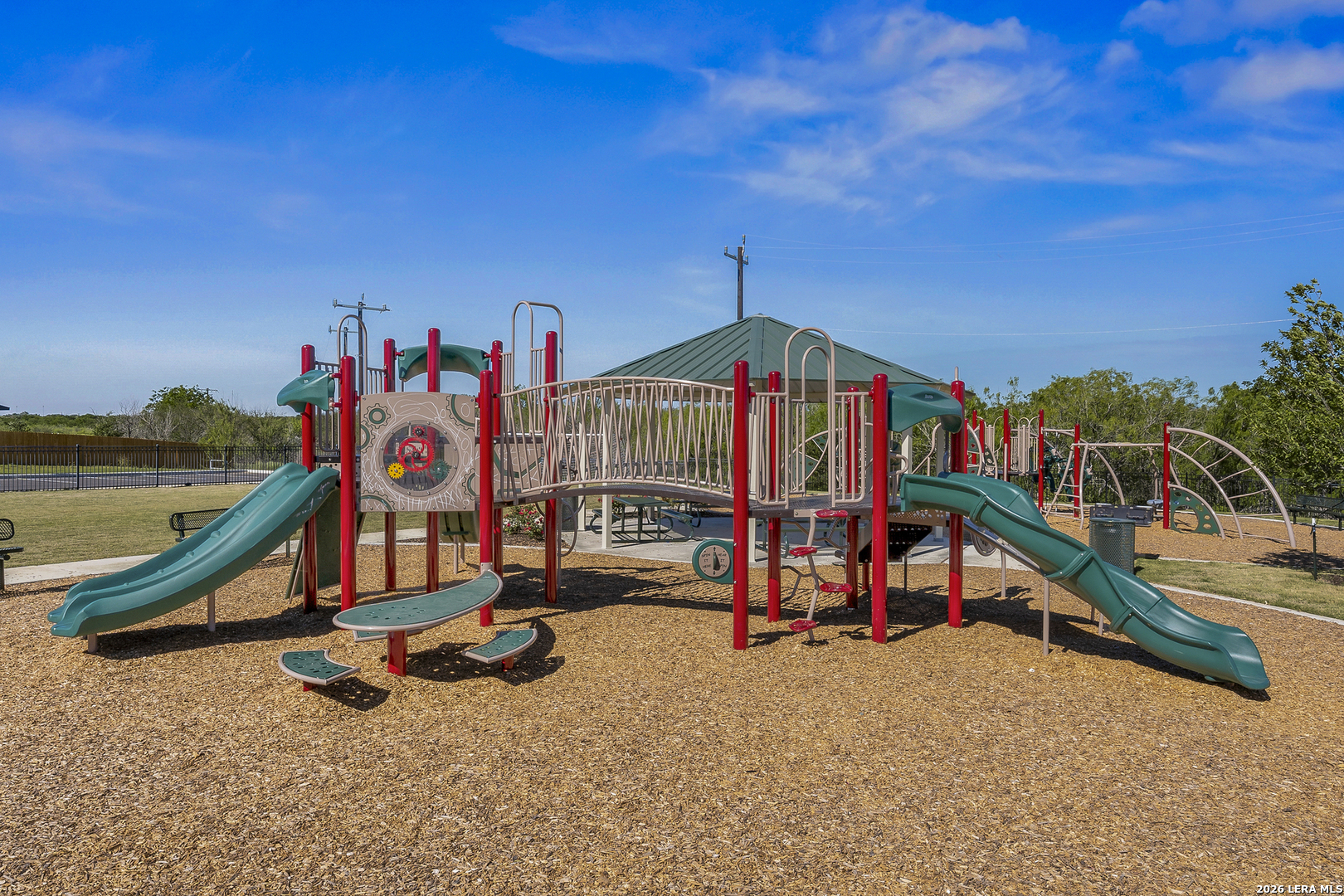 9527 Crestway Road Converse TX 78109