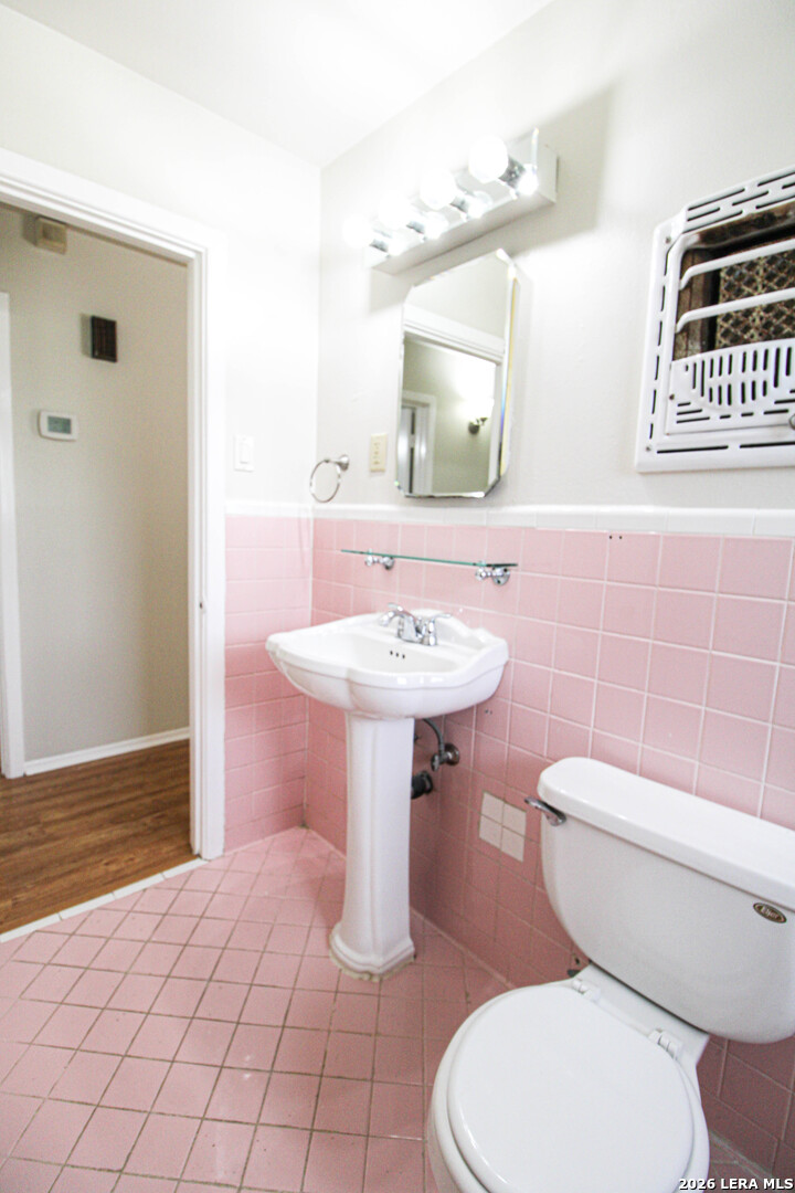 4102 Waikiki Drive San Antonio TX 78218