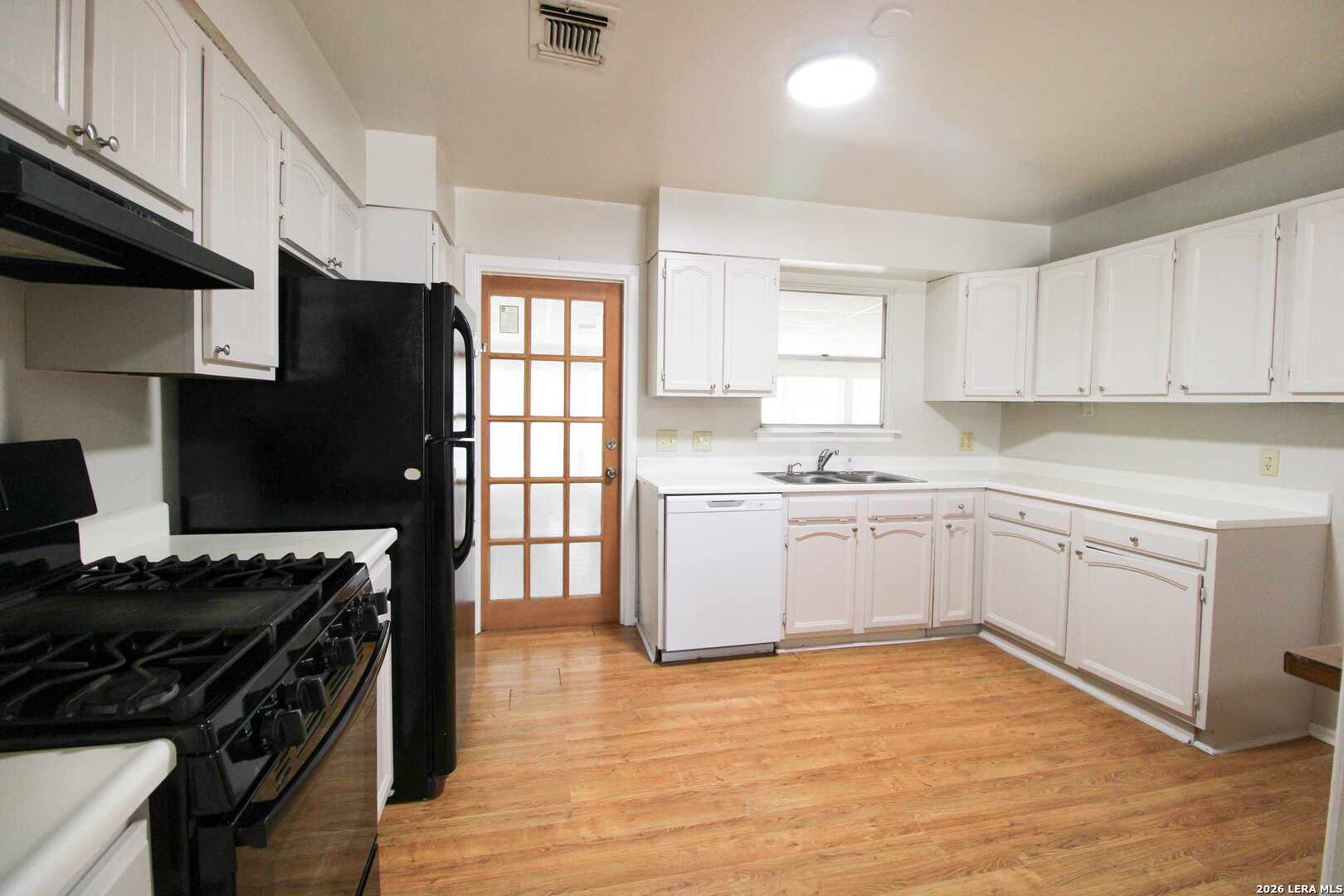 4102 Waikiki Drive San Antonio TX 78218