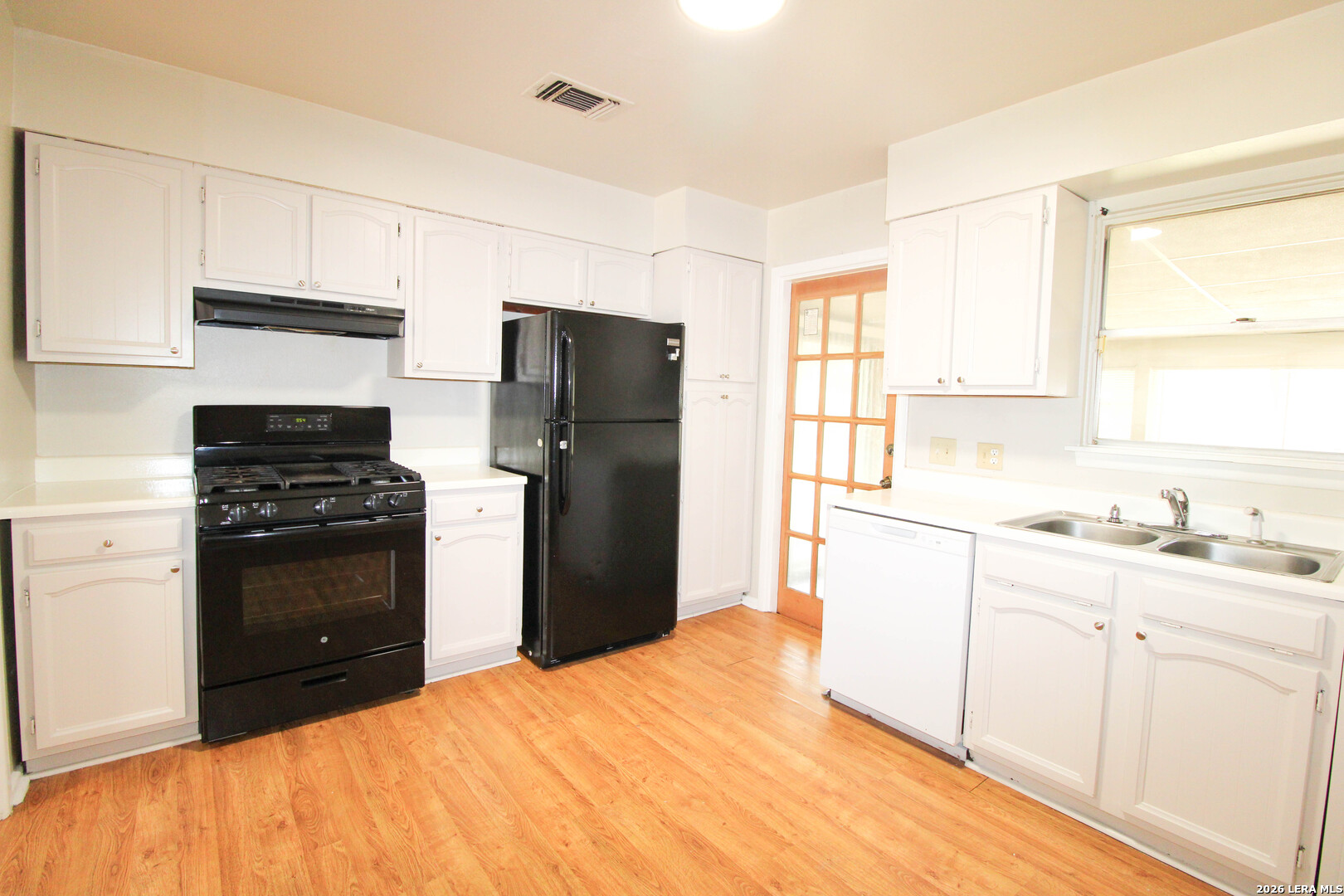 4102 Waikiki Drive San Antonio TX 78218