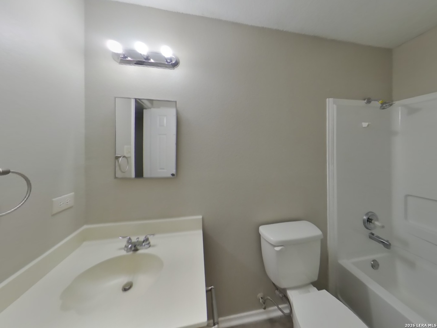 8015 Chestnut Barr Drive Converse TX 78109