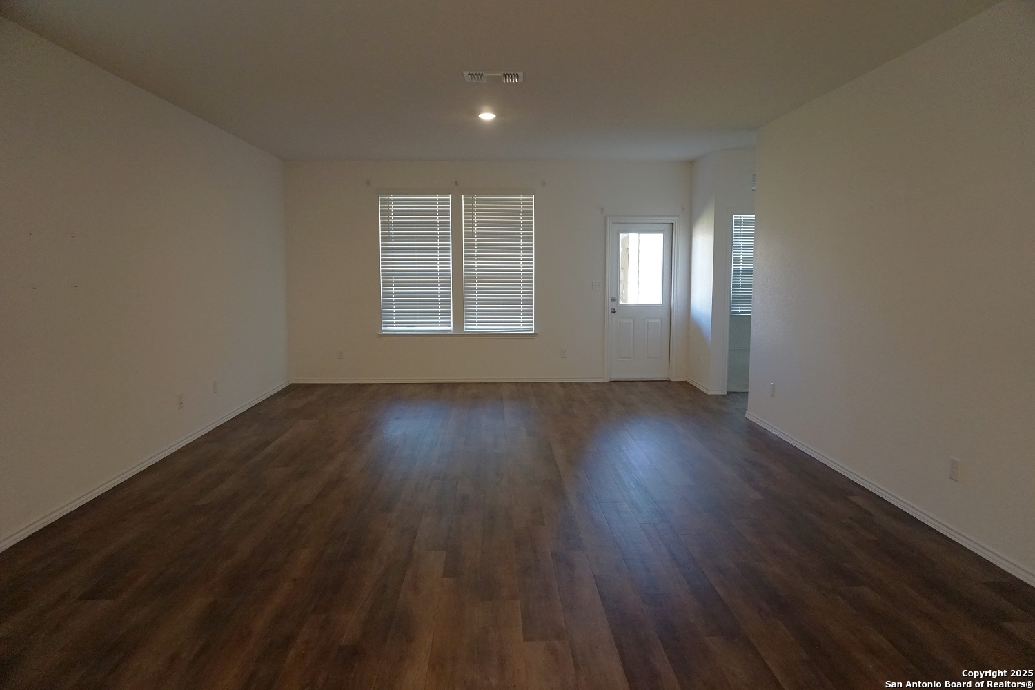 1206 Casa Luminar Converse TX 78109