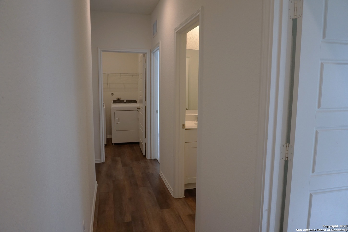 1206 Casa Luminar Converse TX 78109