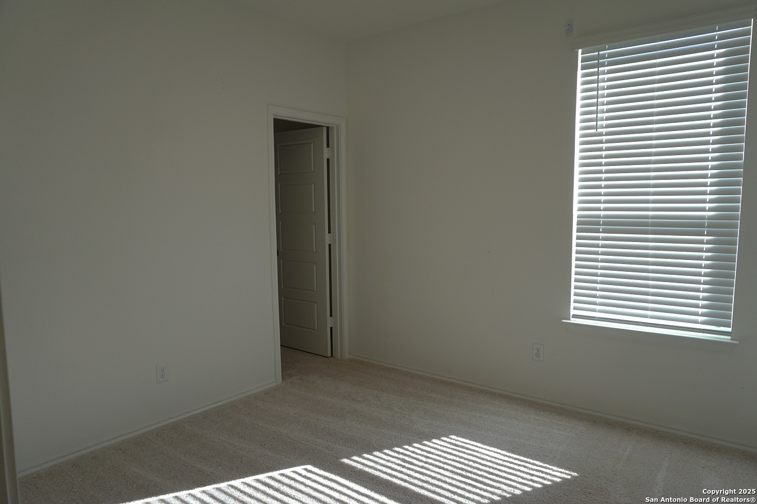 1206 Casa Luminar Converse TX 78109
