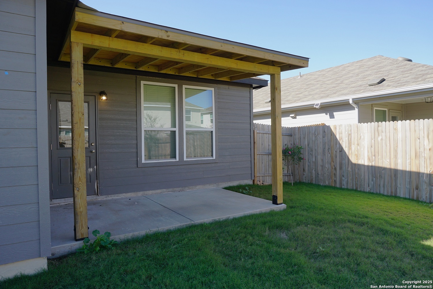 1206 Casa Luminar Converse TX 78109