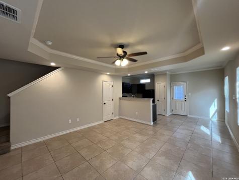 6627 Mia Way San Antonio TX 78233