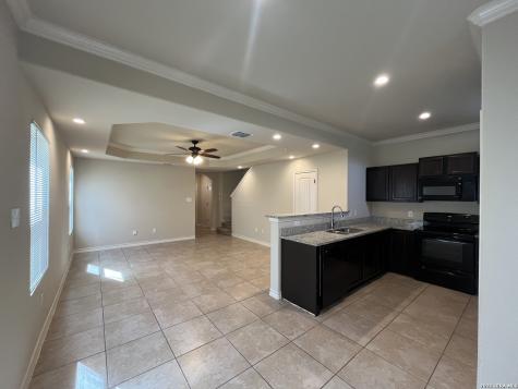 6627 Mia Way San Antonio TX 78233