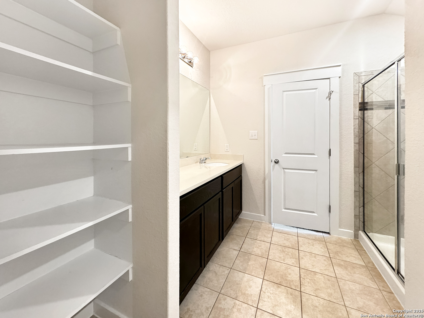 4351 W Vasquez Circle Converse TX 78109