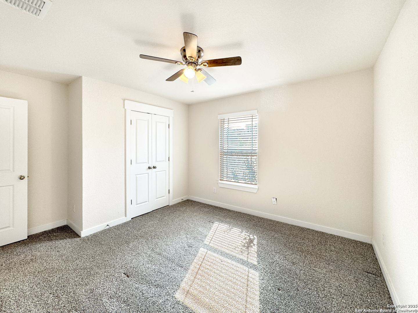 4351 W Vasquez Circle Converse TX 78109