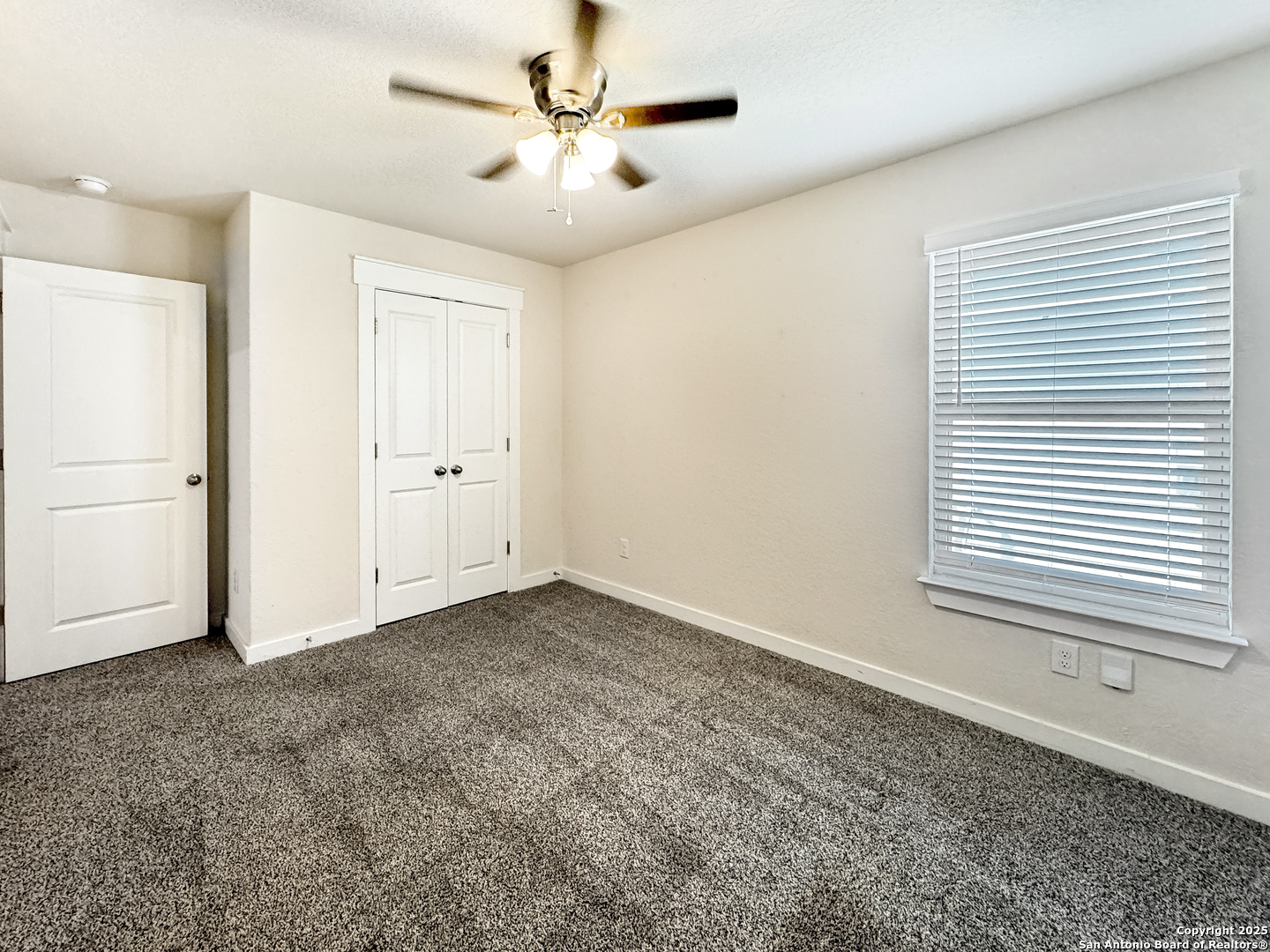 4351 W Vasquez Circle Converse TX 78109