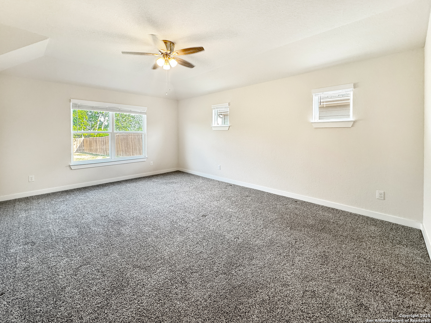 4351 W Vasquez Circle Converse TX 78109