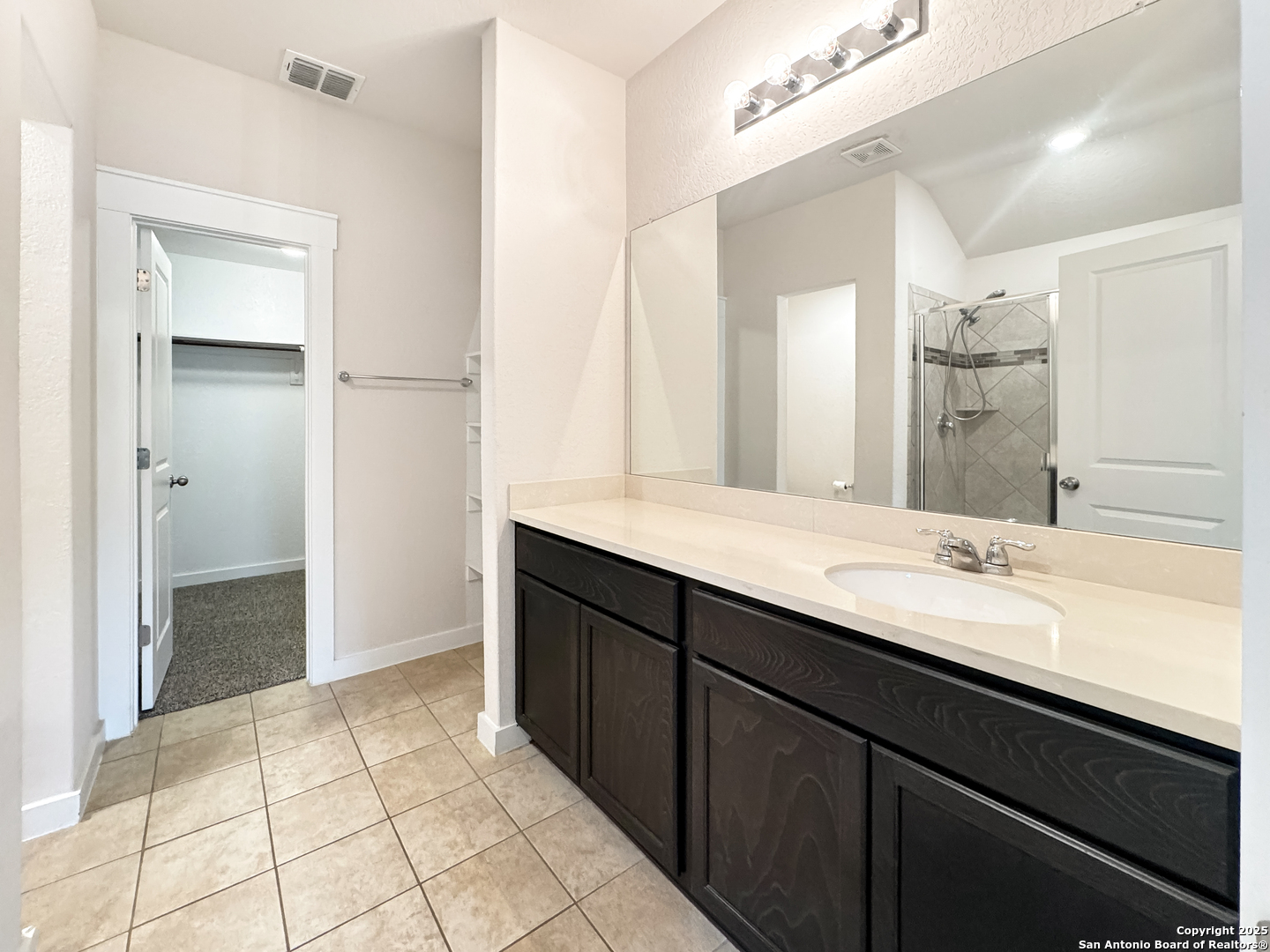 4351 W Vasquez Circle Converse TX 78109