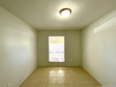 7237 Glen Bay San Antonio TX 78239