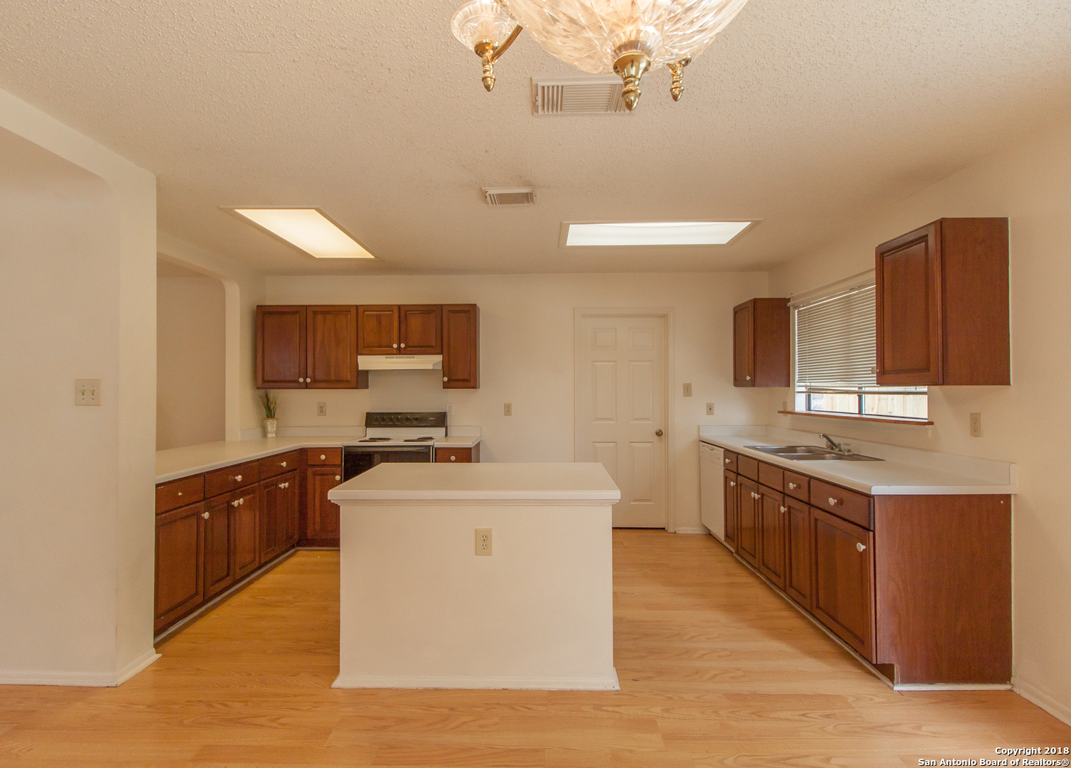 7054 Autumn Park San Antonio TX 78249