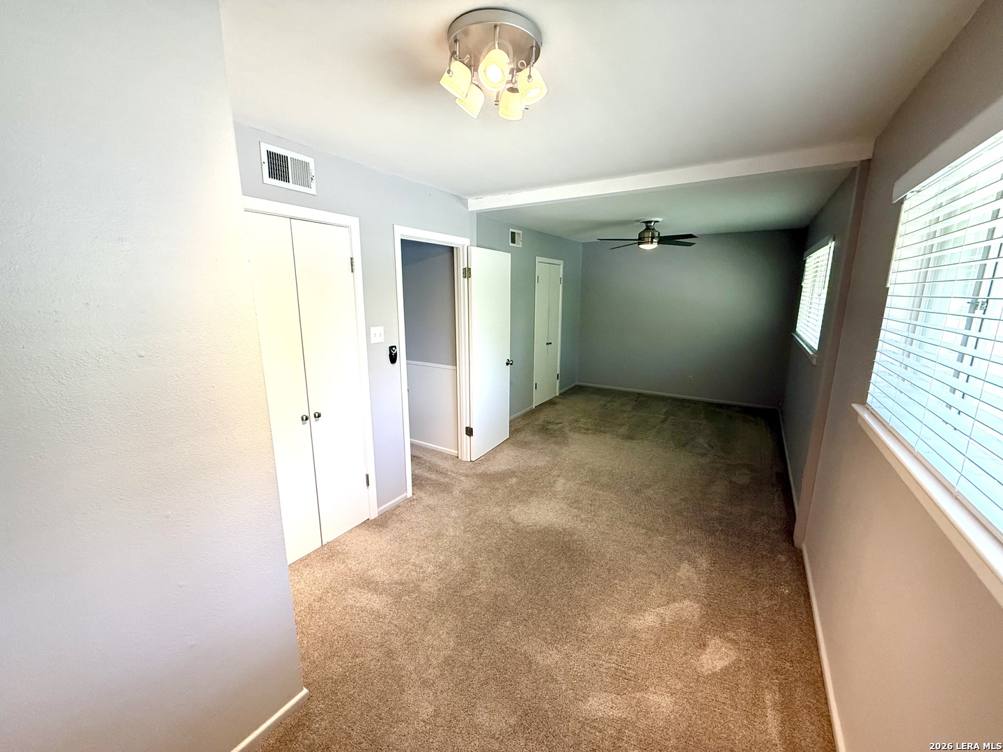 125 E Silver Sands San Antonio TX 78216