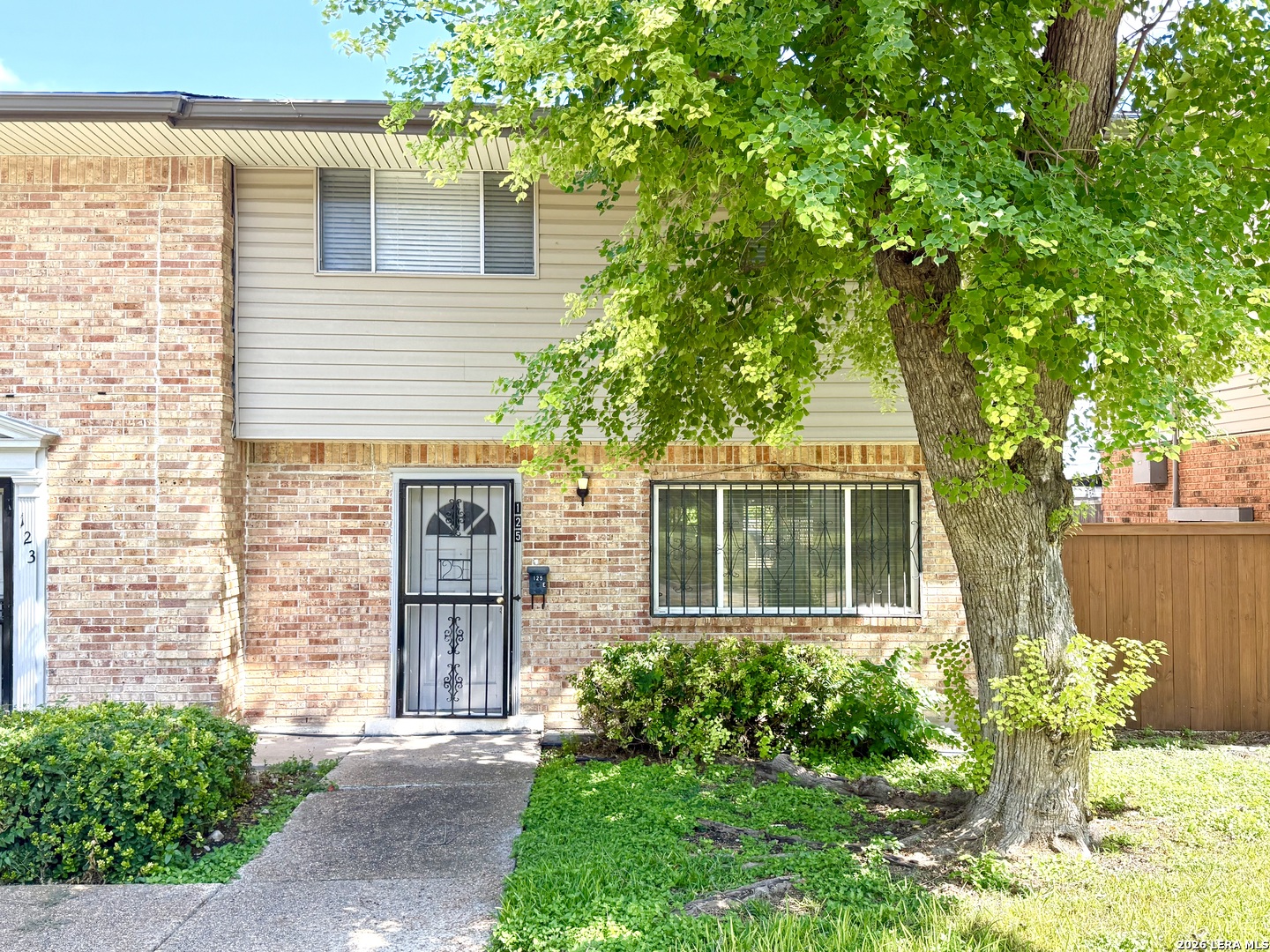 125 E Silver Sands San Antonio TX 78216