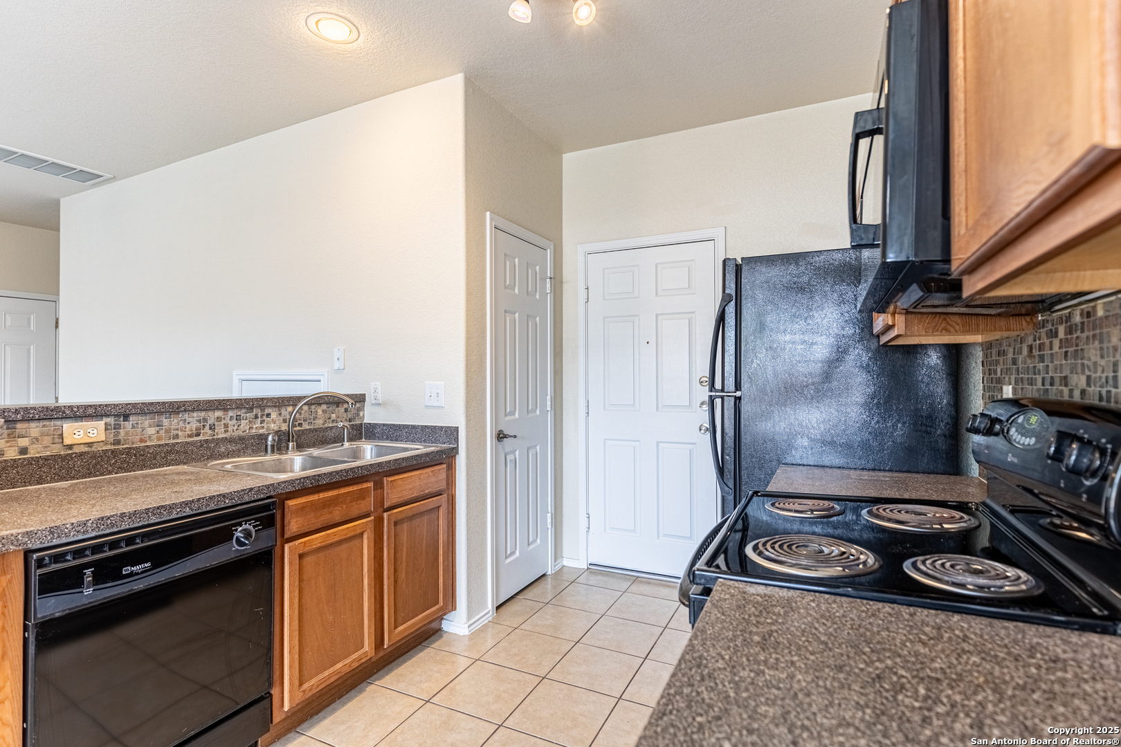 6403 Heathers Run San Antonio TX 78227