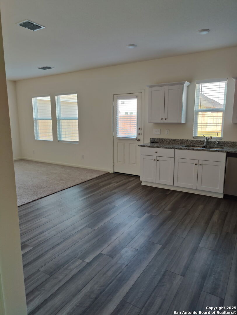 5475 Bluebell Meadow Converse TX 78109
