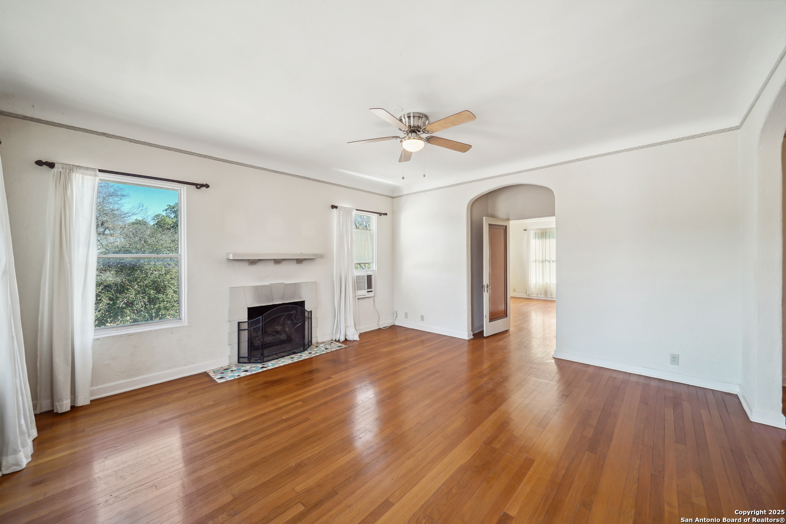 326 E Mistletoe Avenue San Antonio TX 78212