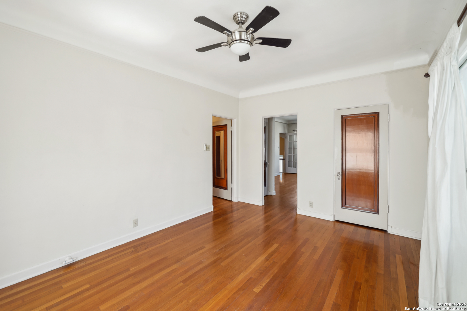 326 E Mistletoe Avenue San Antonio TX 78212