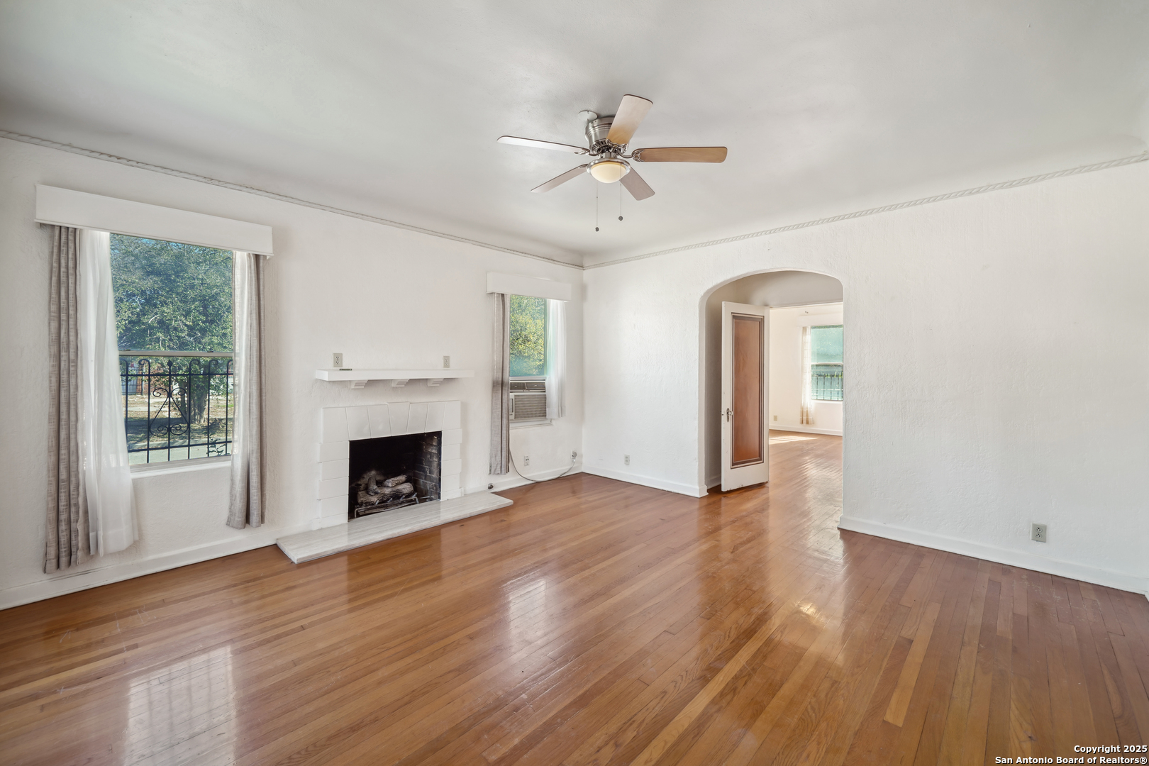 326 E Mistletoe Avenue San Antonio TX 78212
