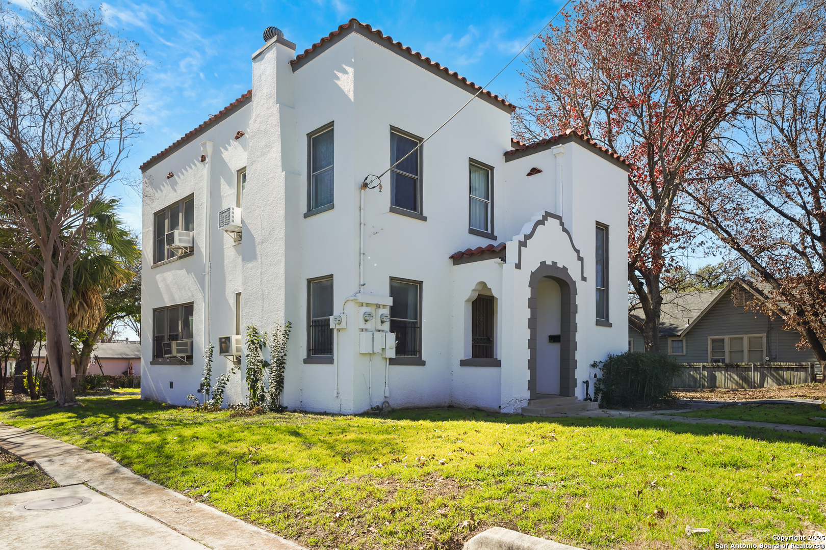 326 E Mistletoe Avenue San Antonio TX 78212